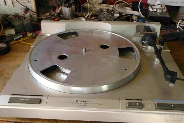 ΠΙΚΑΠ  PIONEER   PL - 340 + STANTON  500