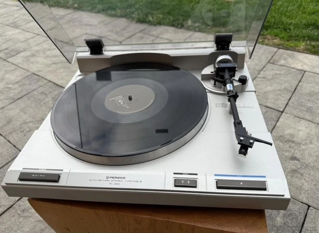 ΠΙΚΑΠ  PIONEER   PL - 340 + STANTON  500