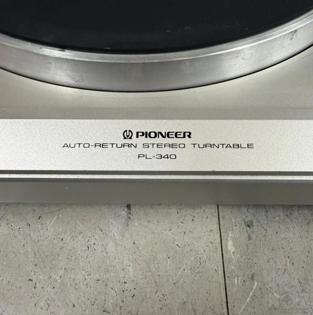 ΠΙΚΑΠ  PIONEER   PL - 340 + STANTON  500