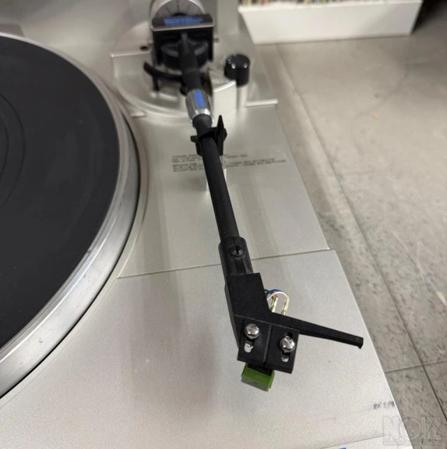 ΠΙΚΑΠ  PIONEER   PL - 340 + STANTON  500