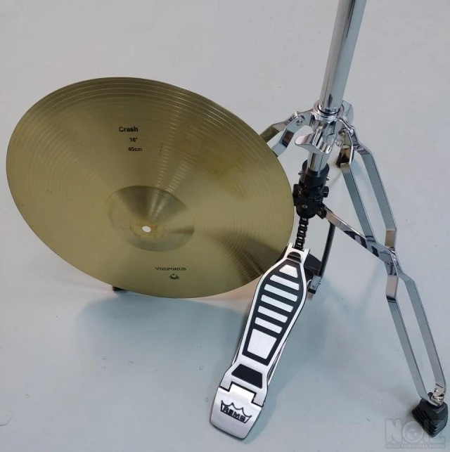 HI-HAT ΒΑΣΗ REMO  ΒΑΡΕΩΣ ΤΥΠΟΥ ΜΕ ΡΥΘΜΙΣ