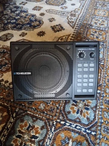 TC Helicon Αυτοενισχυόμενο Stage Monitor