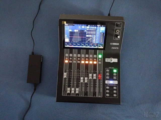 Yamaha DM3s & Βαλίτσα - Άριστη