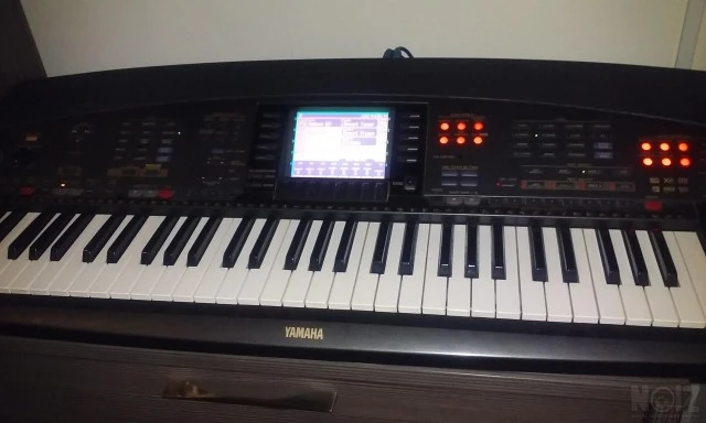 YAMAHA PSR 8000