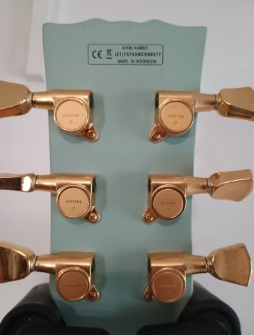 Harley Benton DC-DLX Gotoh Daphne Blue