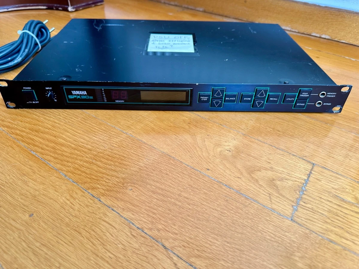Yamaha SPX90 II Digital Sound Processor.