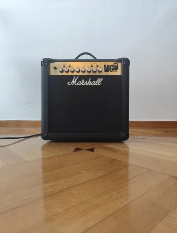 Marshall mg15fx 
