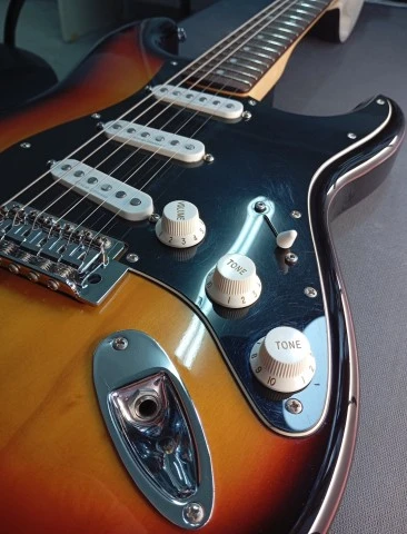Squier Stratocaster Vintage Modified 201