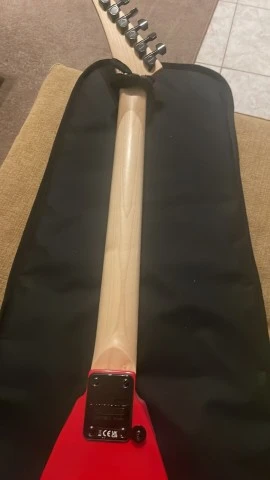 JACKSON JS32T KING V + ΘΗΚΗ