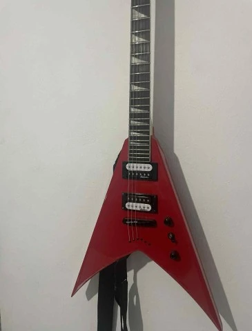 JACKSON JS32T KING V + ΘΗΚΗ