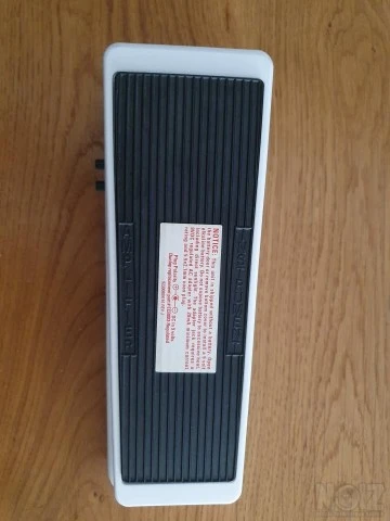 Dunlop cry baby bass Q wah