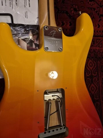 FENDER STRAT PLAYER PLUS ANNIVERSARY