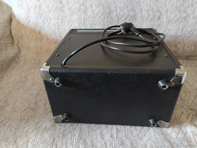 Soundking AK10-G Guitar Combo - includin