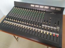 Yamaha MR 1642