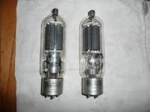 ΖΕΥΓΟΣ  ΛΥΧΝΙΕΣ  805 TUBE UNITED USA MATCHED PAIR