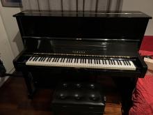YAMAHA U1