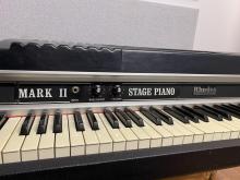 Rhodes Mark II Suitcase 73-Key Stage Piano (1981)