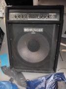 ενισχυτής μπάσου  behringer 300 watt combo