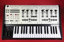 ΖΗΤΕΙΤΑΙ Tom Oberheim Two Voice Pro