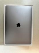 Macbook Pro (2018) MINT condition