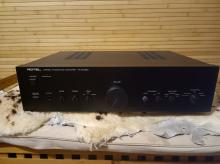 Rotel RA-870BX stereo integrated amplifier