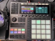 Native Instruments- Maschine plus