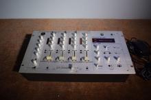 Μίκτης Stanton RM 100