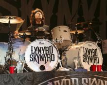 Drummer ψάχνει!