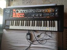 Roland SH-201