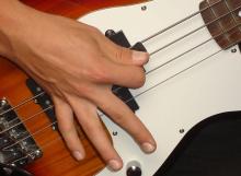 ΨΑΧΝΟΥΜΕ ΜΠΑΣΣΟ POST PUNK/ALT ΘΕΣΝΙΚΗ