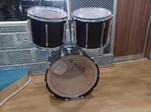 Drums (Pearl / Maple/ 3 pieces )