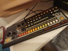 Roland TR08