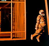 Ζητάμε φωνητικά, επιρροές από punk, alternative, hardcore, noise, avant-gar