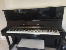 Όρθιο πιάνο Yamaha U1