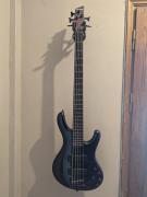 Ibanez ergodyne edb 605 + ενισχυτής και πετάλι