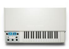 Mellotron M4000D Synthesizer
