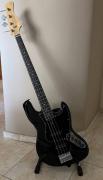 Marcus Miller V3 BK 2nd Gen + Tuner,Θήκη μεταφοράς,Καλώδιο, Βάση στήρι