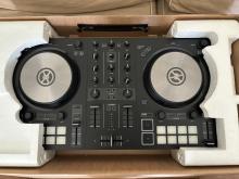 Native Instruments TRAKTOR KONTROL S2