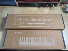 Donner Essential L1 (Roland sh101 clone) and Donner KB-32M keyboard