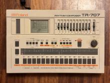 Roland TR-707