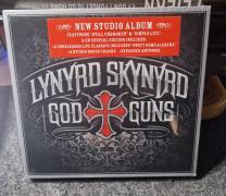Lynyrd Skynyrd - God & Guns CD & DVD
