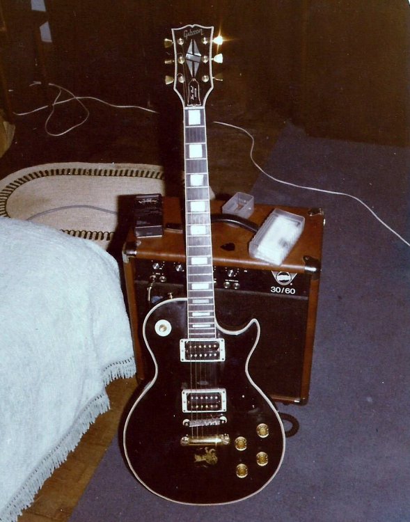 my_1970_Gibson_LP_Custom.thumb.jpg.b0aac4f3fa402f5393399ecf4325ba1a.jpg