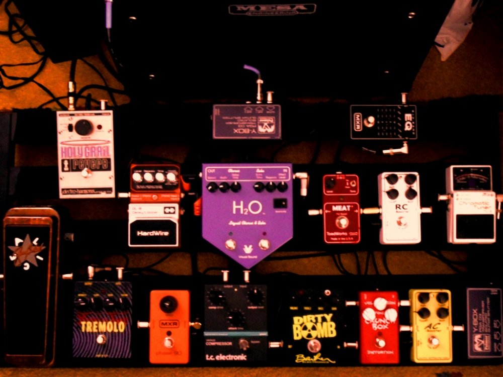 pedalboard_new.thumb.jpg.d20cfc4759b11b2e5253fa8efa9f1db8.jpg